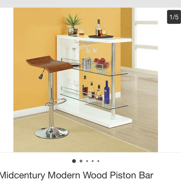 Bar seating - Picture 1 of 1